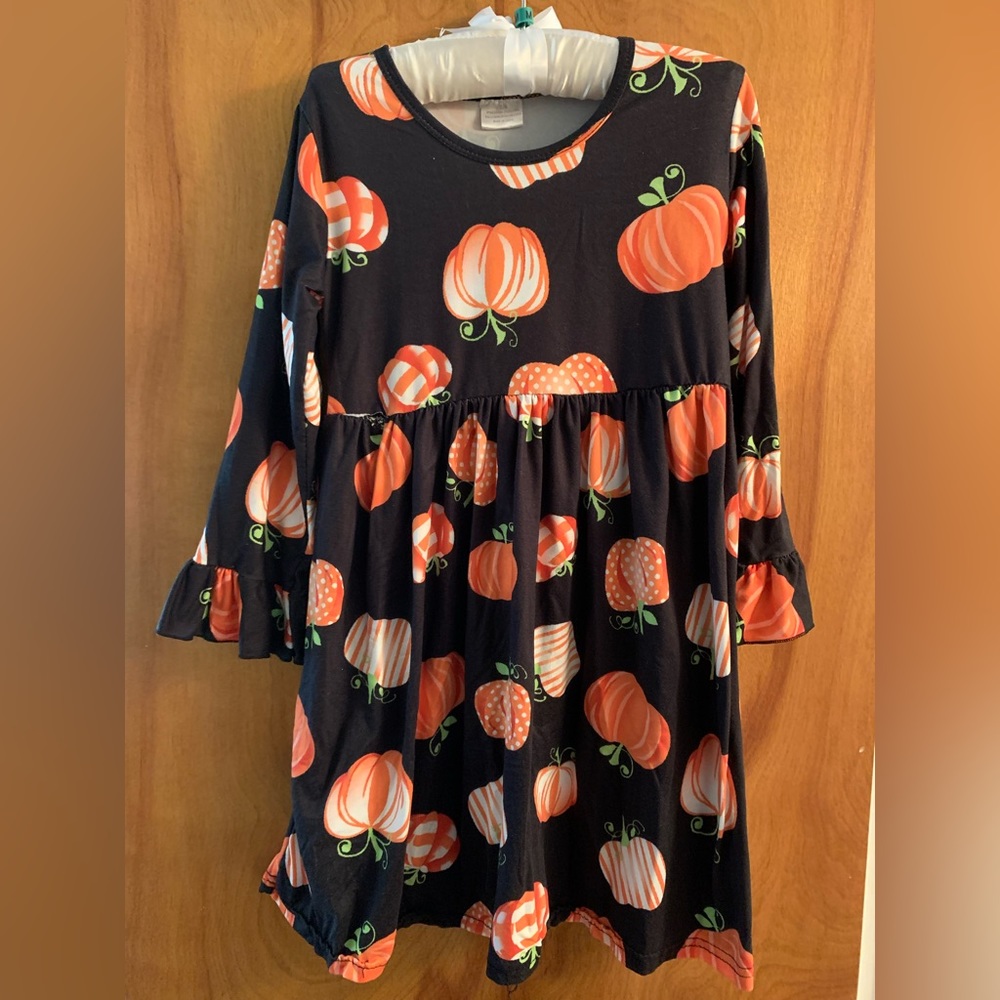 Girls Fall Pumpkin Dress. Size 7/8.